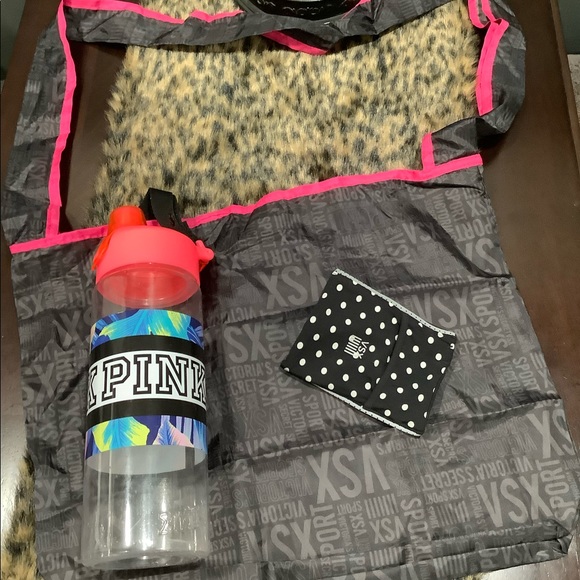 30oz THERMOS BY PINK, WRISTBAND AND REUSABLE BAG - Picture 9 of 9